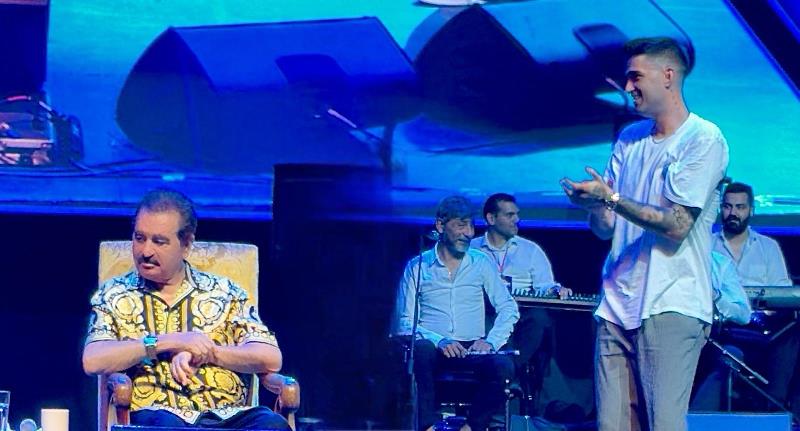 Harbiye'de İmparatora Sevgi Seli!  Harbiye'de İmparatora Sevgi Seli!